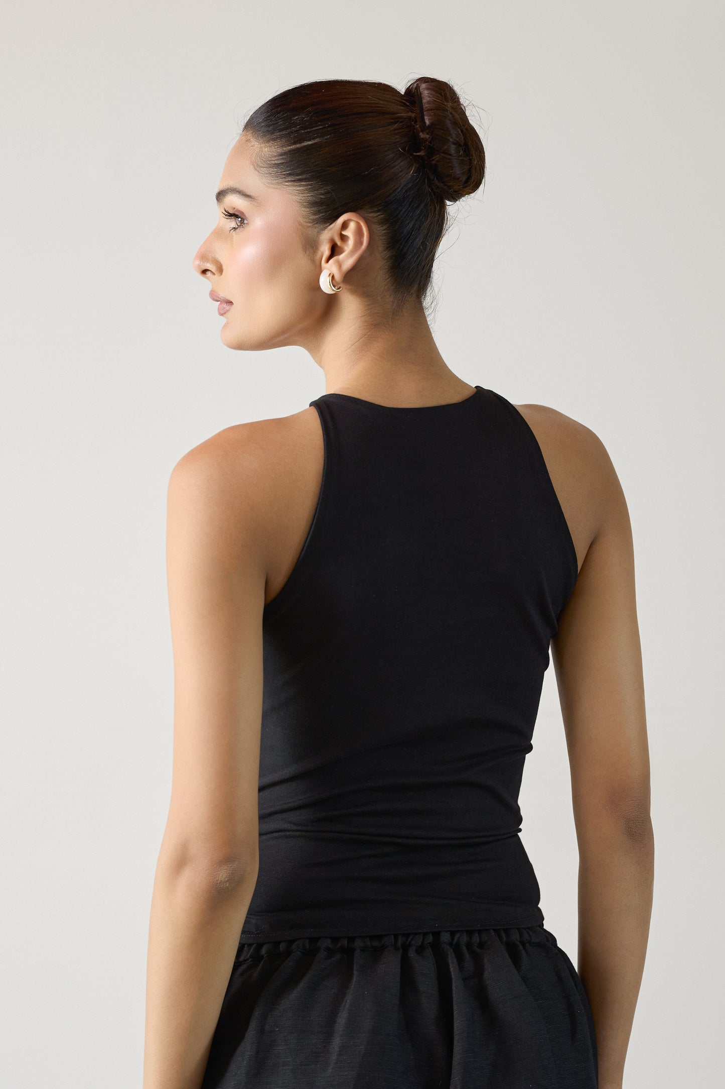 Shell Button Top- Black