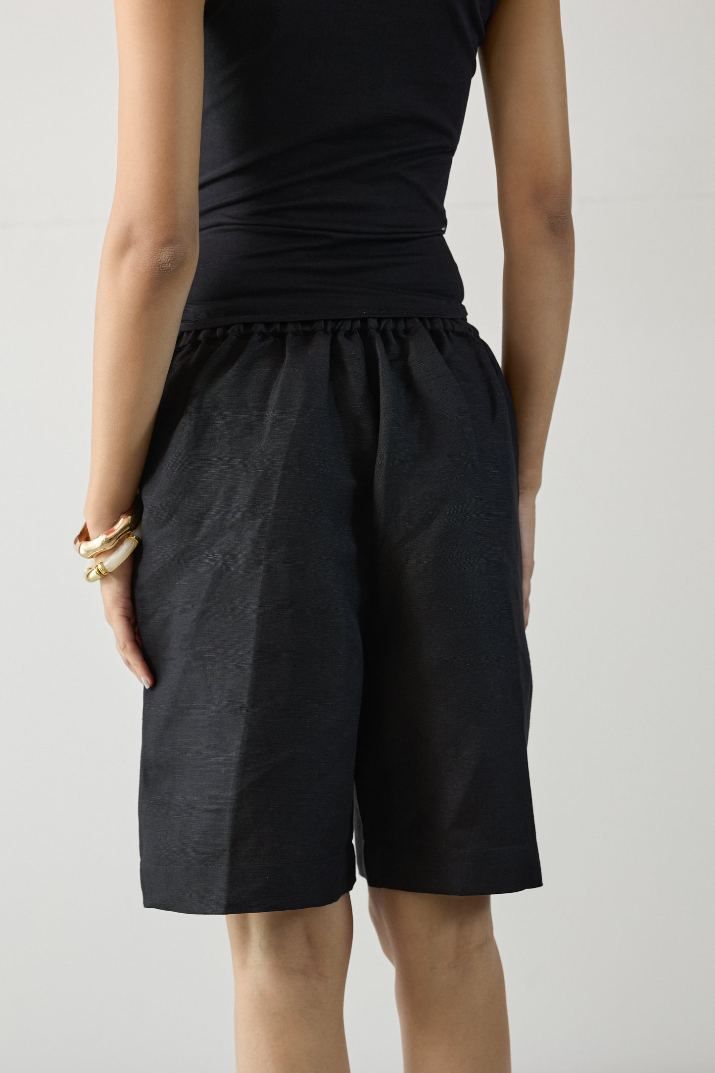 The City Bermuda Shorts- Black