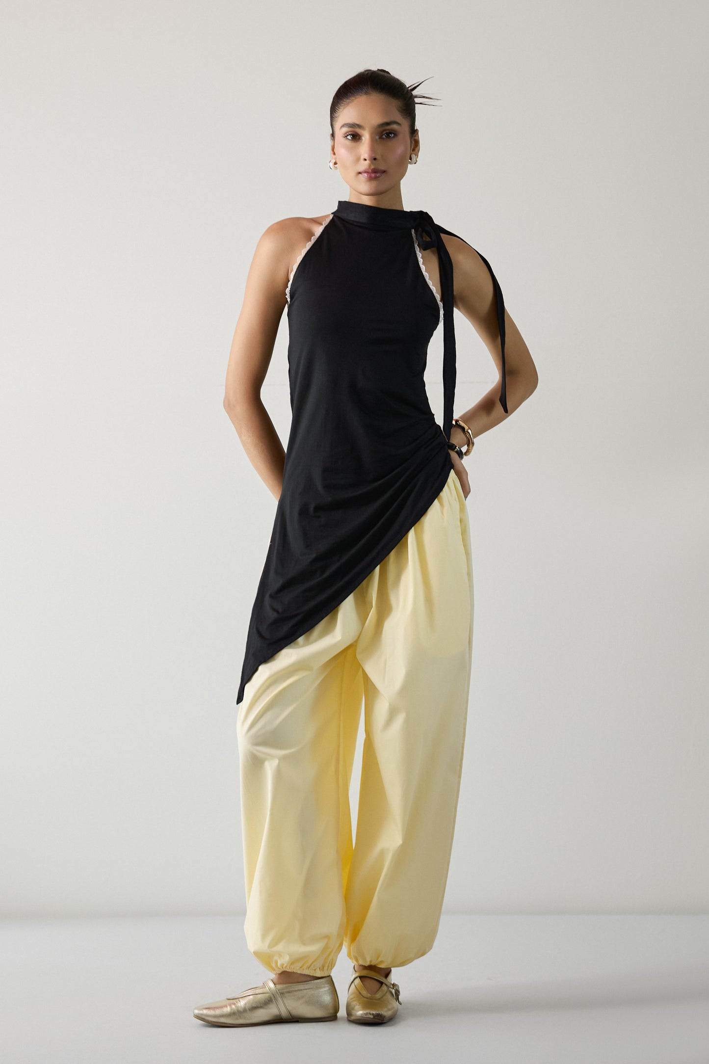 Rogue asymmetric top- Black
