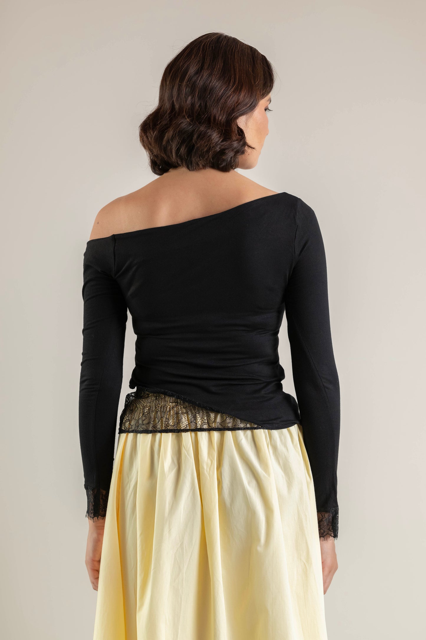 The Amara Lace Top- Black