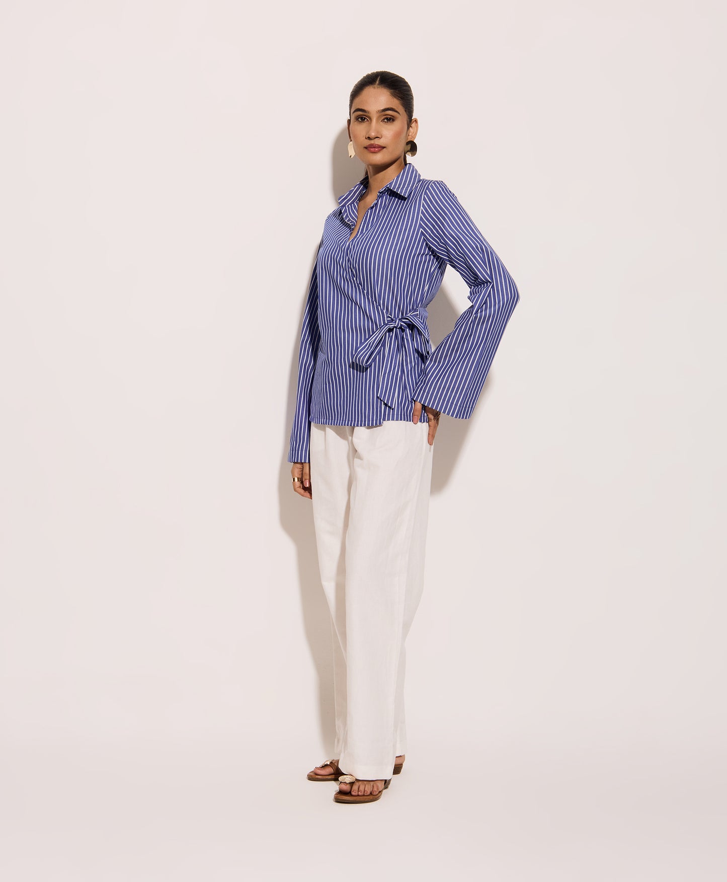 Blue wrap top for workwear – adjustable fit shirt