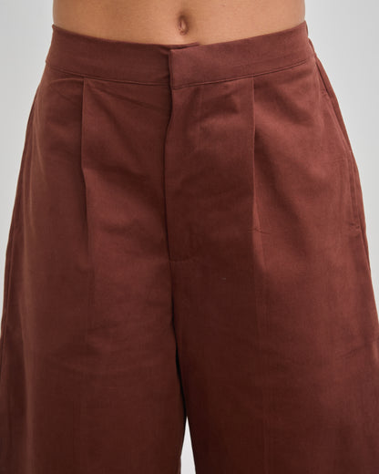 The Arc Barrel Pants - Chocolate Brown
