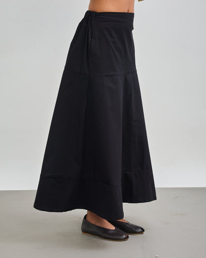 The Structured Tiered Skirt - Black