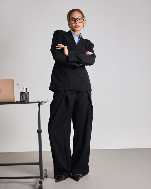 The Refined Pleated Trousers - Black