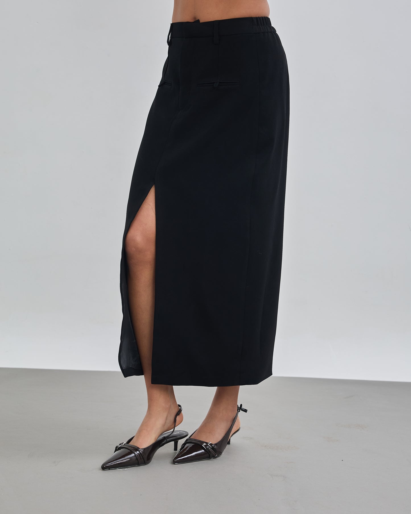 The Classic A-Line Skirt - Black