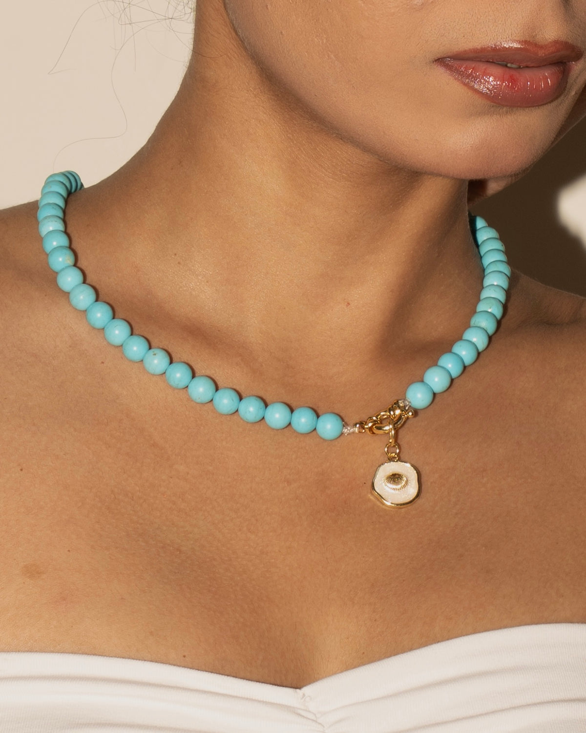 Coral Necklace - CLOFII (view 3)